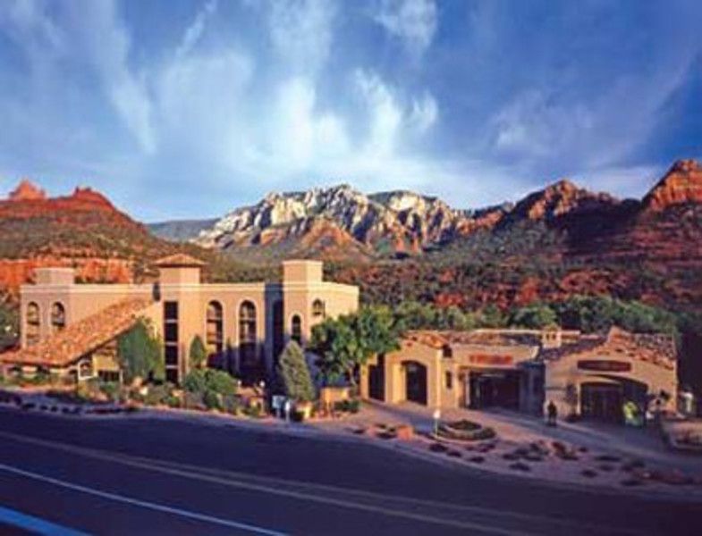 BEST WESTERN PLUS Arroyo Roble Hotel & Creekside Villas